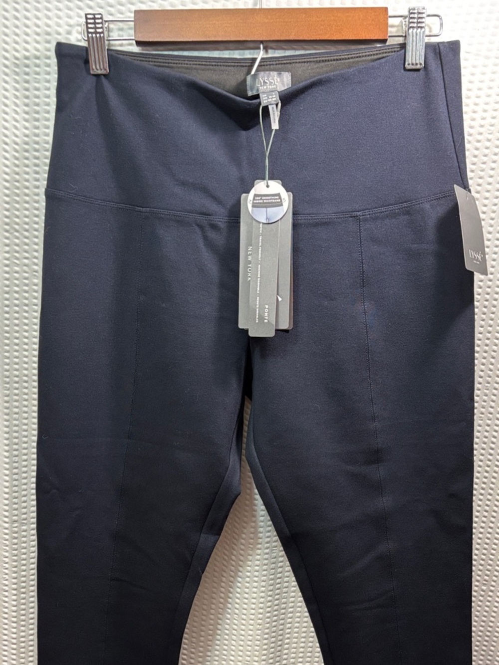 Lysse Women’s Navy Stretch pants Large